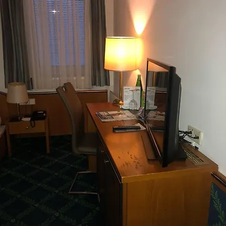 Konukevi Gasthof Arkadenhof