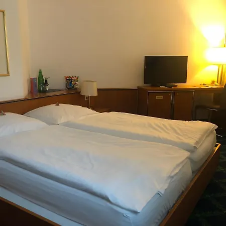 Gasthof Arkadenhof 2*